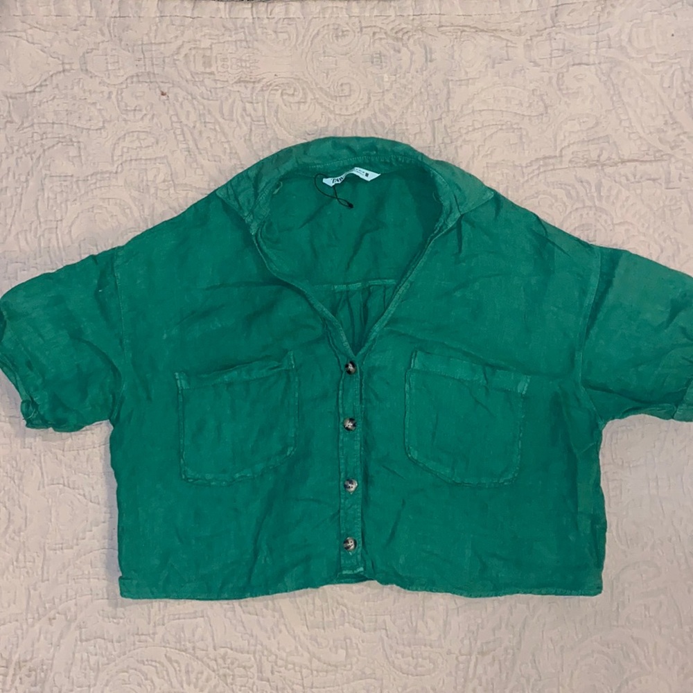 Linen Cropped Button Down Collared Shirt (Zara)!